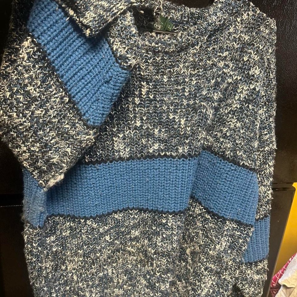 Men's Blue and Black Crewneck Sweater
